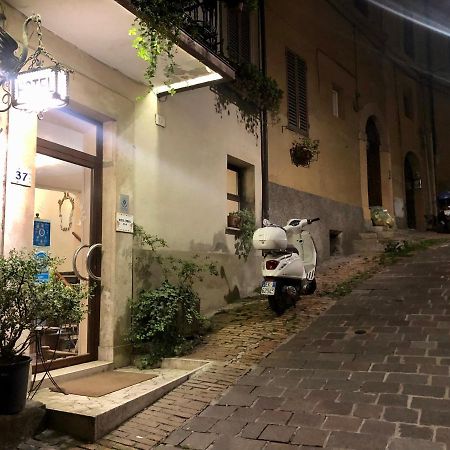 Hotel Umbria Перуджа Екстериор снимка