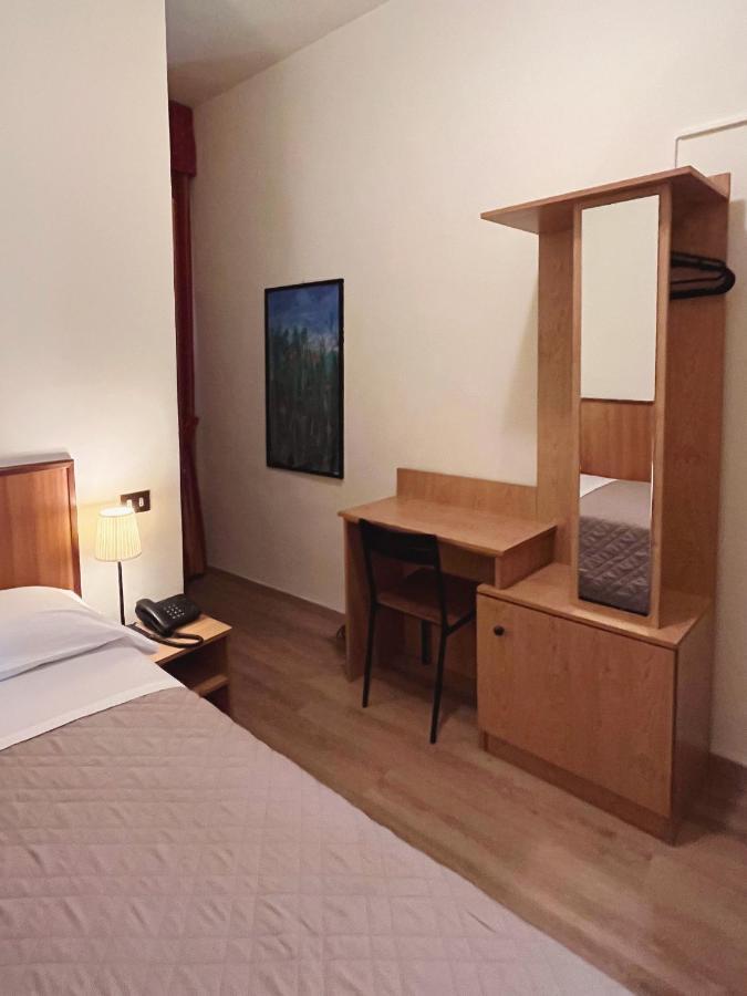 Hotel Umbria Перуджа Екстериор снимка