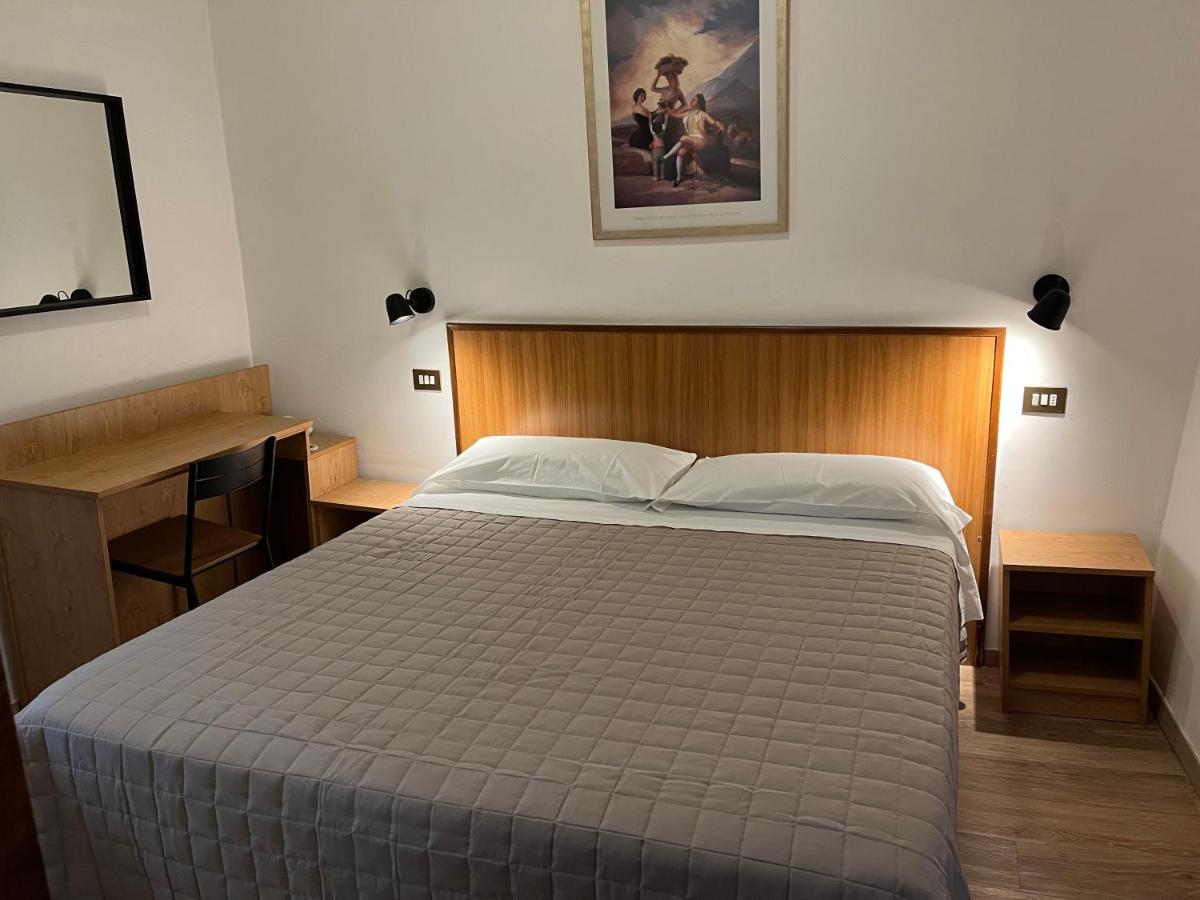 Hotel Umbria Перуджа Екстериор снимка