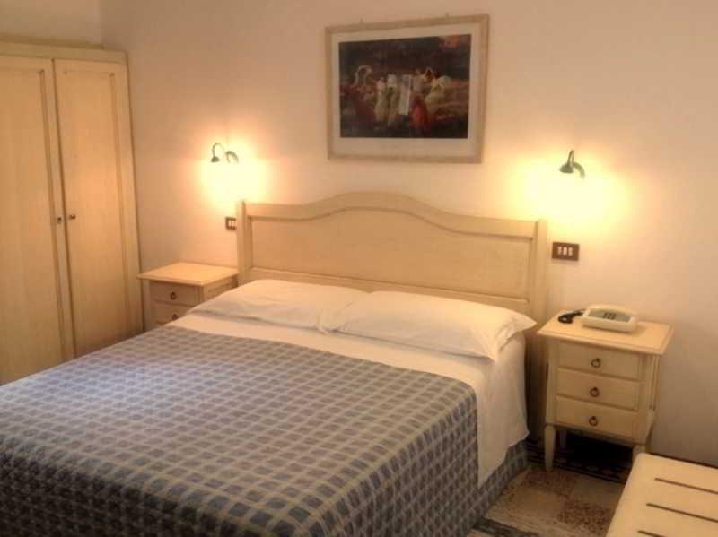 Hotel Umbria Перуджа Екстериор снимка